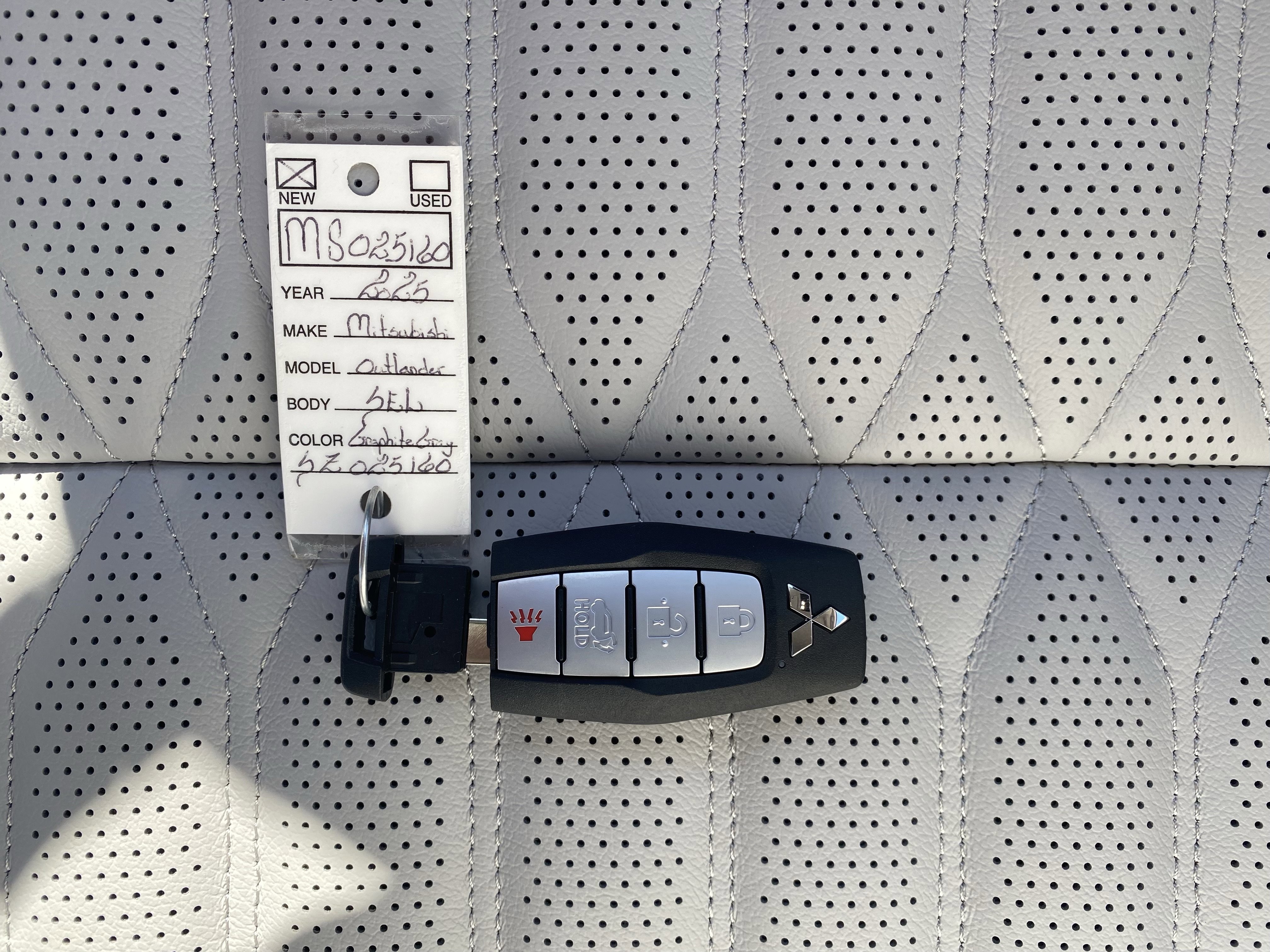 New 2025 Mitsubishi Outlander SEL image 43