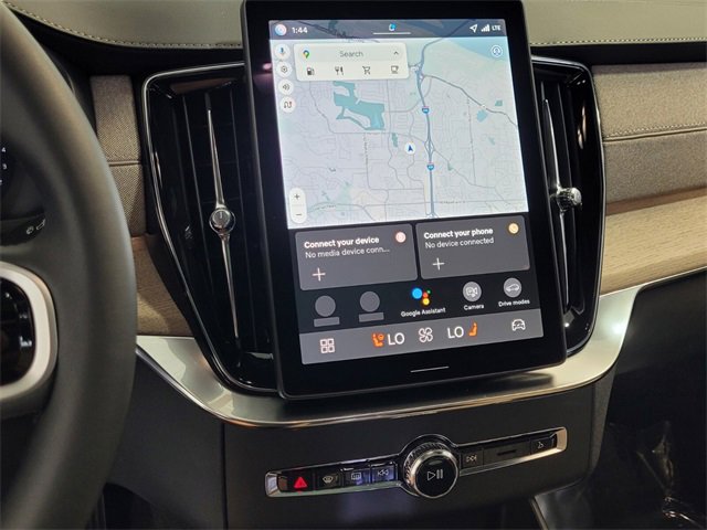 New 2026 Volvo XC90 B6 Plus w/ Protection Package Premier image 19