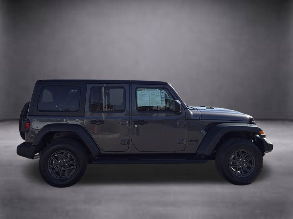 Used 2025 Jeep Wrangler Unlimited Sport AWD/4WD image 3