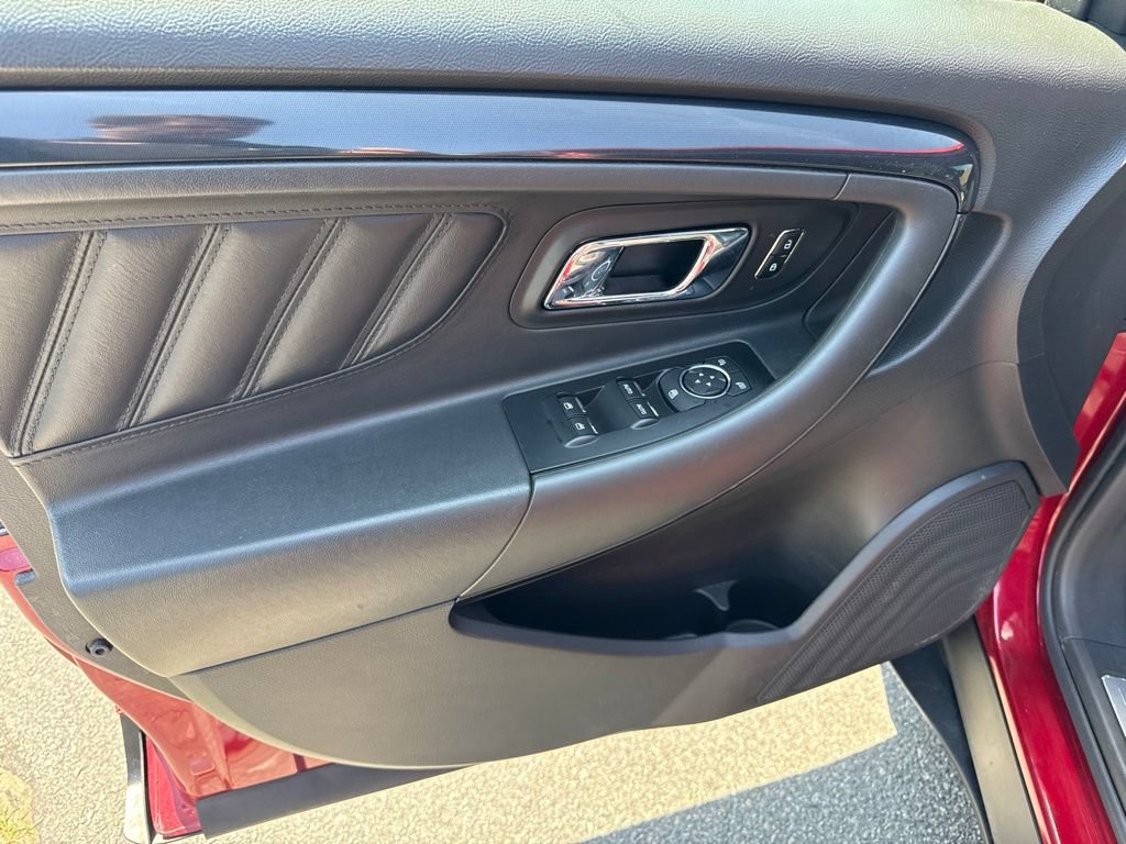 Used 2013 Ford Taurus SHO AWD/4WD image 15