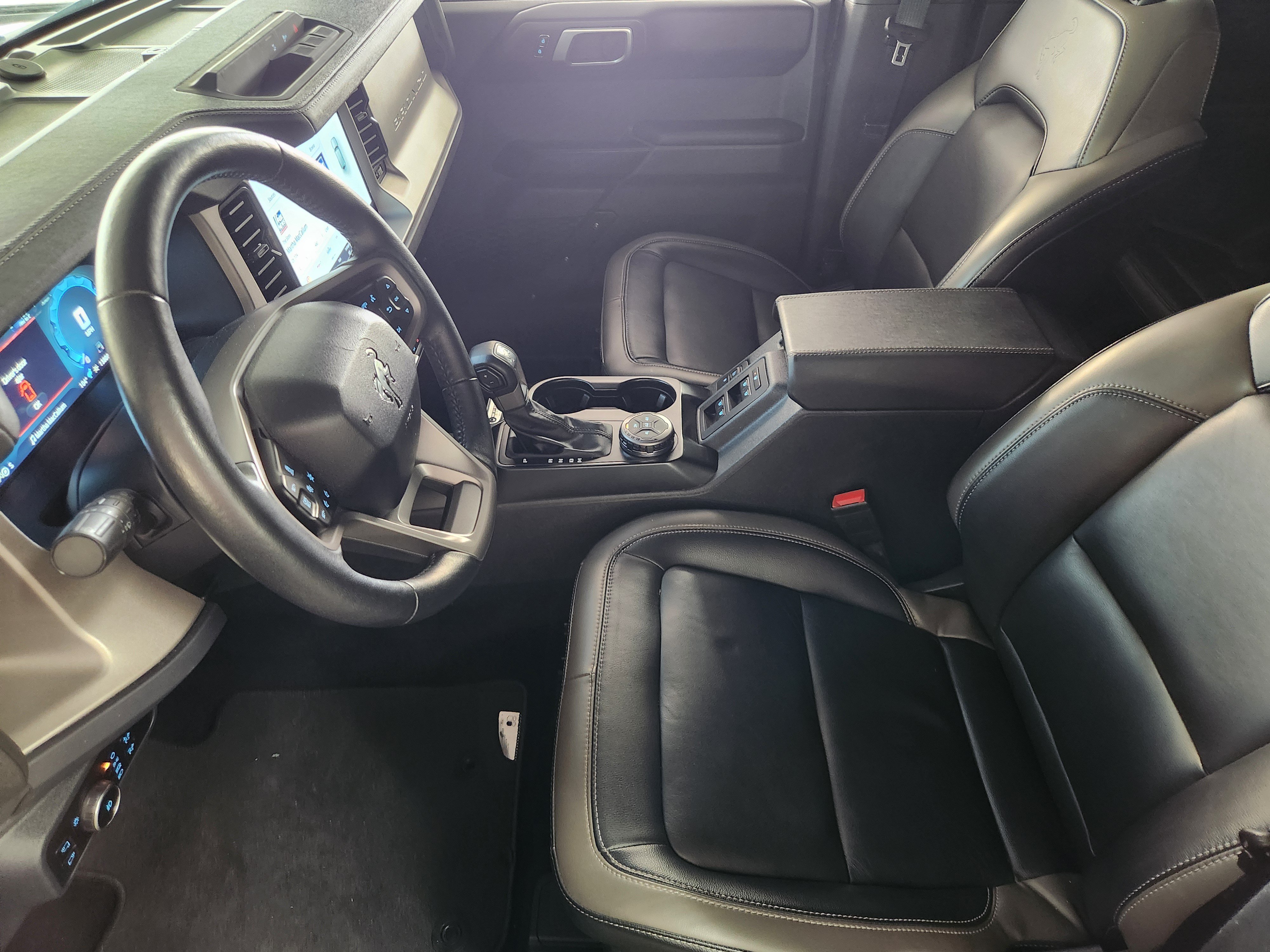 Used 2025 Ford Bronco Outer Banks AWD/4WD image 8