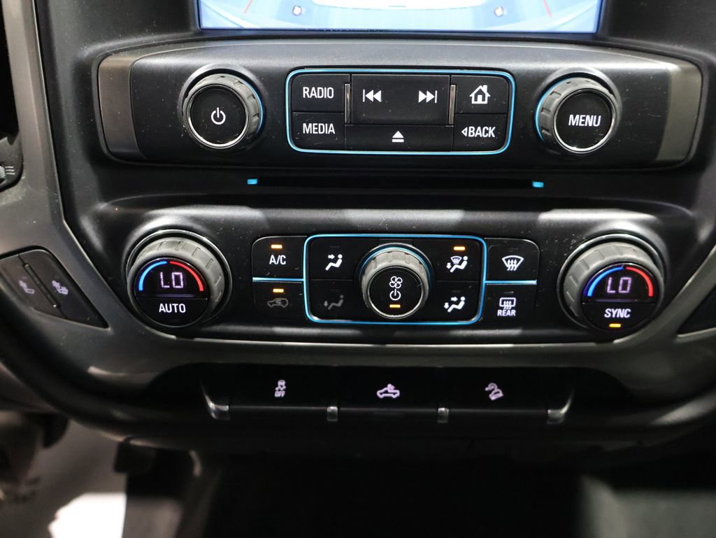 Used 2018 Chevrolet Silverado 1500 LT w/ All Star Edition AWD/4WD image 28