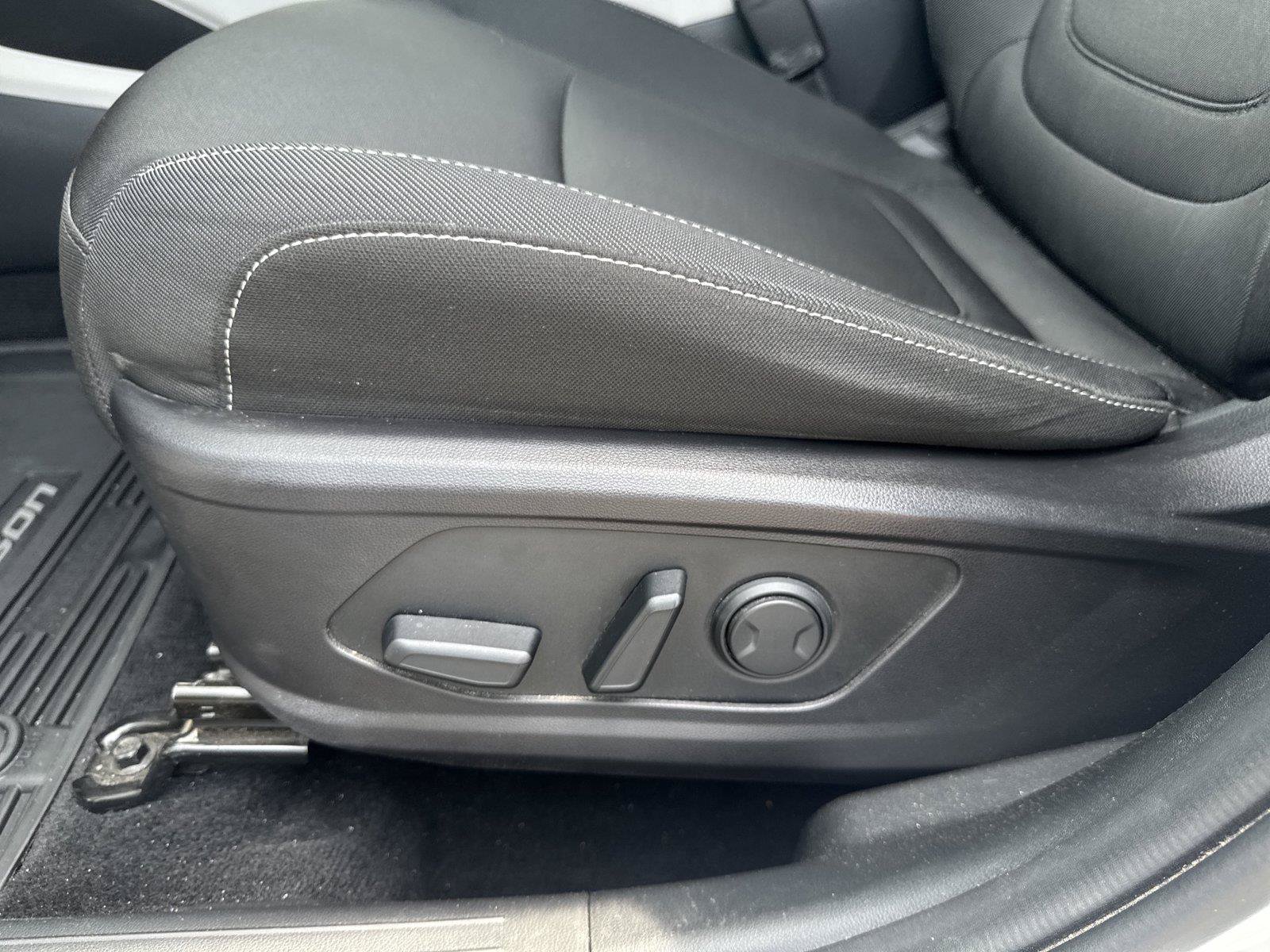 Used 2022 Hyundai Tucson SEL w/ Cargo Package FWD image 12