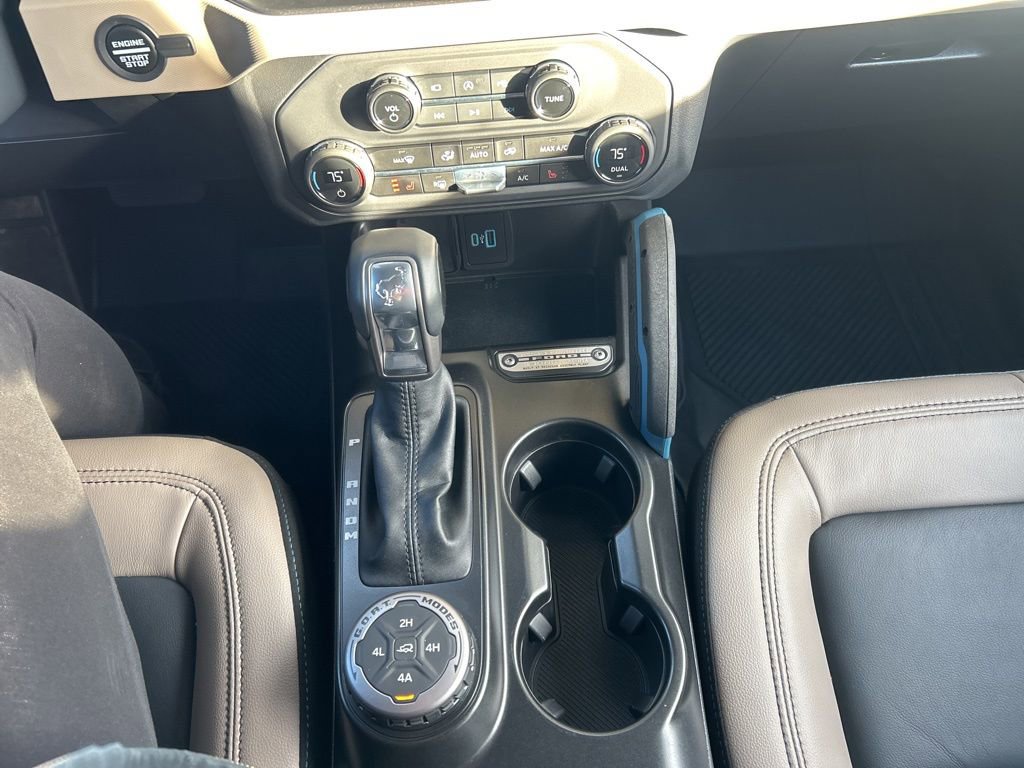 Used 2023 Ford Bronco Wildtrak image 32