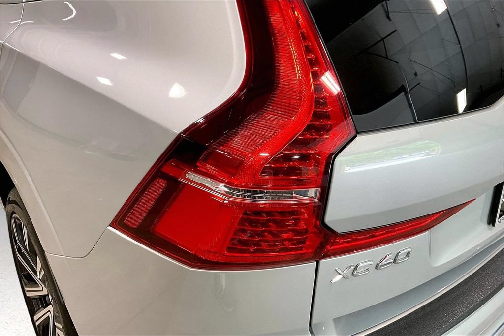 Certified 2023 Volvo XC60 B6 Ultimate w/ Climate Package AWD/4WD image 24