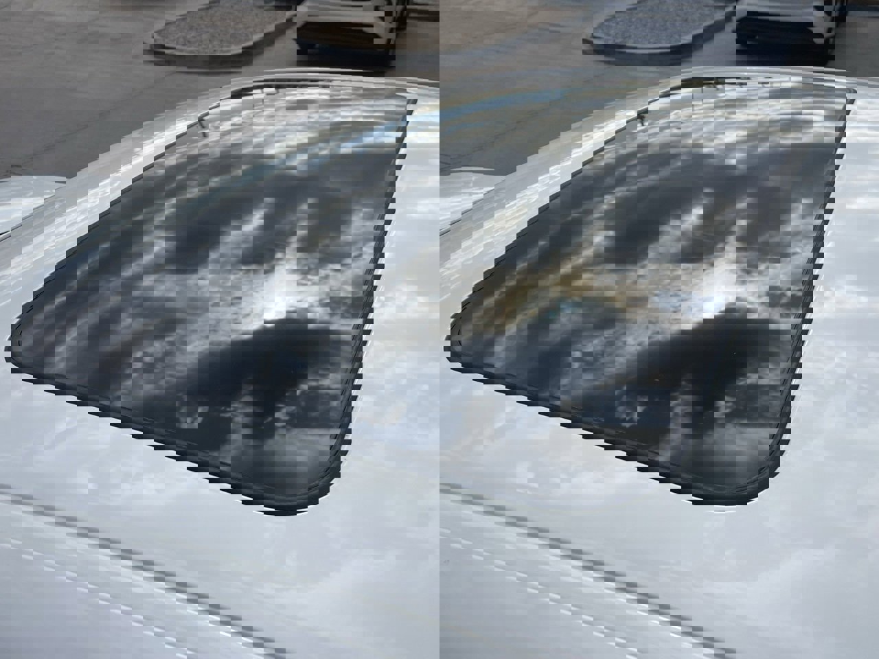 Used 2025 Lexus ES 350 w/ Premium Package image 5