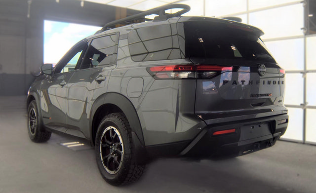 Used 2024 Nissan Pathfinder Rock Creek AWD/4WD image 10