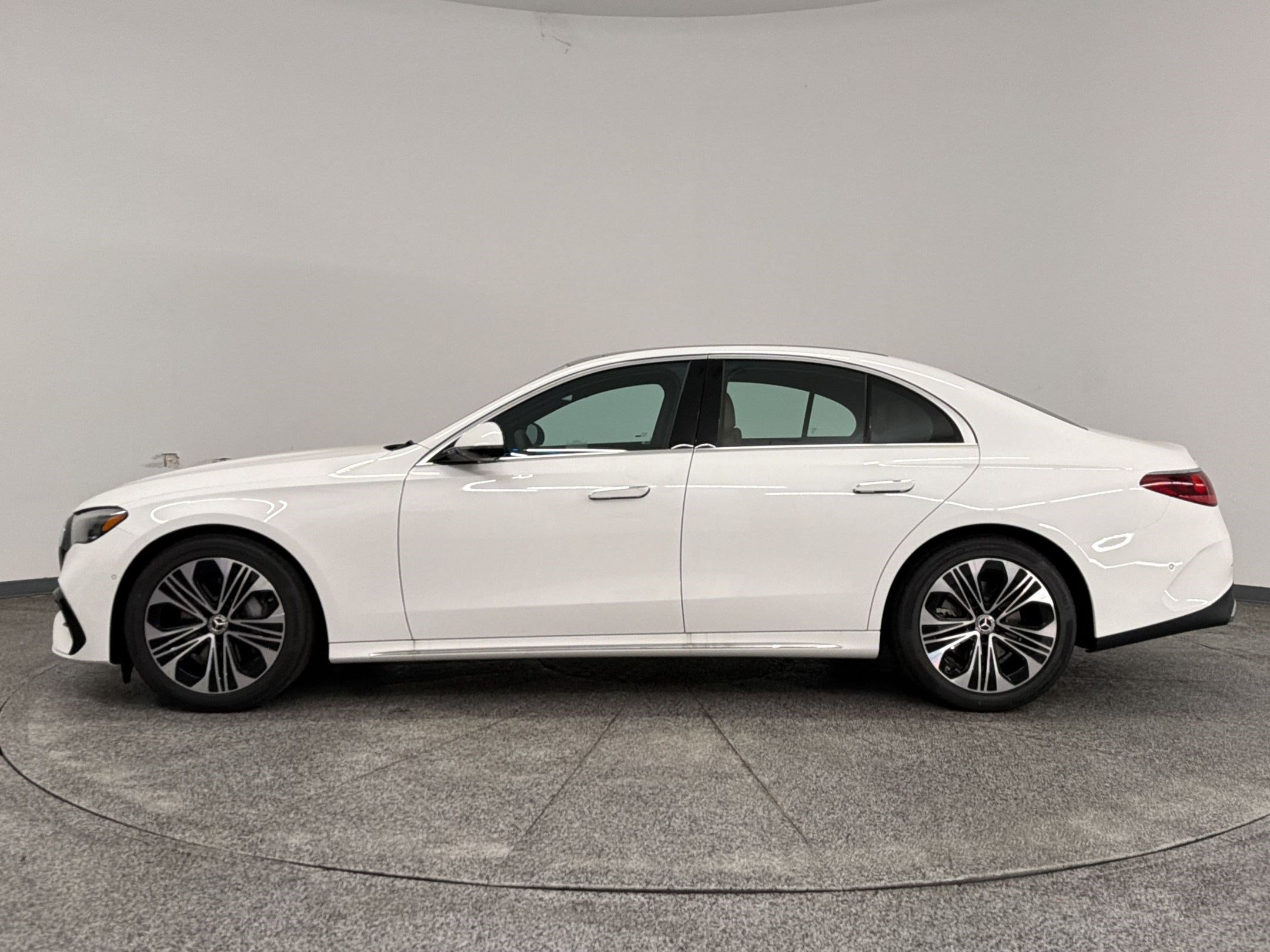 New 2026 Mercedes-Benz E 350 Sedan image 2