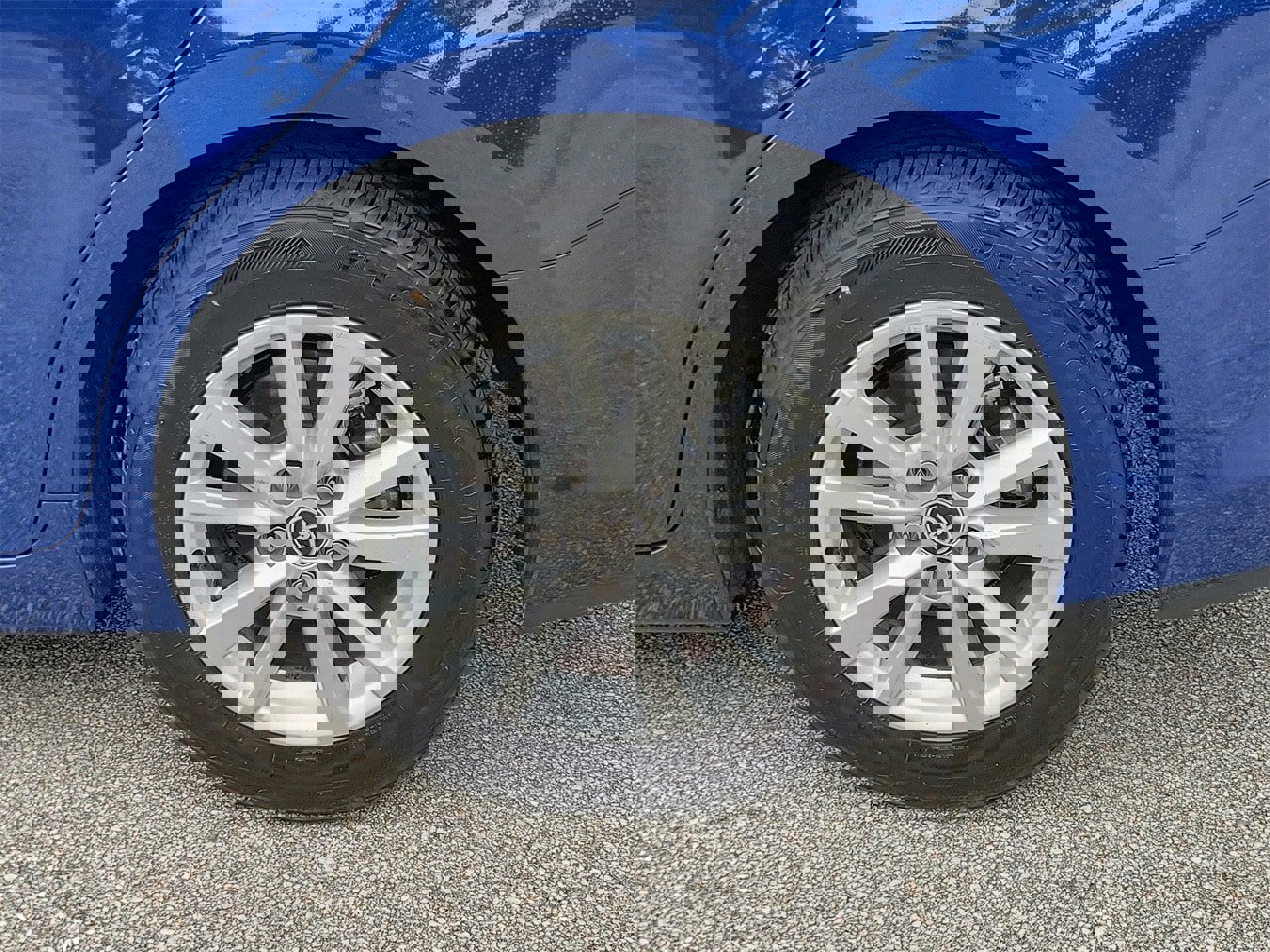 Used 2025 Toyota Camry LE image 5