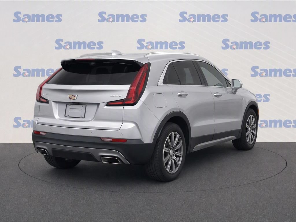 Used 2020 Cadillac XT4 Premium Luxury FWD image 3