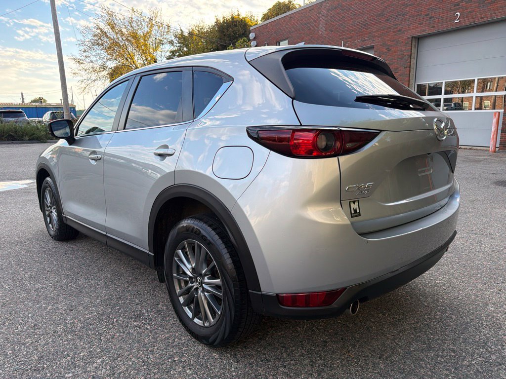 Used 2017 MAZDA CX-5 Touring w/ I-ACTIVSENSE Package AWD/4WD image 4