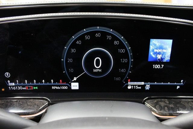 Certified 2022 Cadillac Escalade ESV Premium Luxury AWD/4WD image 28