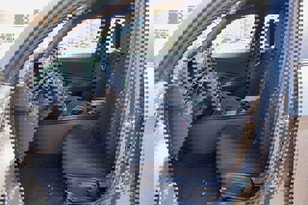 New 2026 Hyundai Elantra Sport image 7