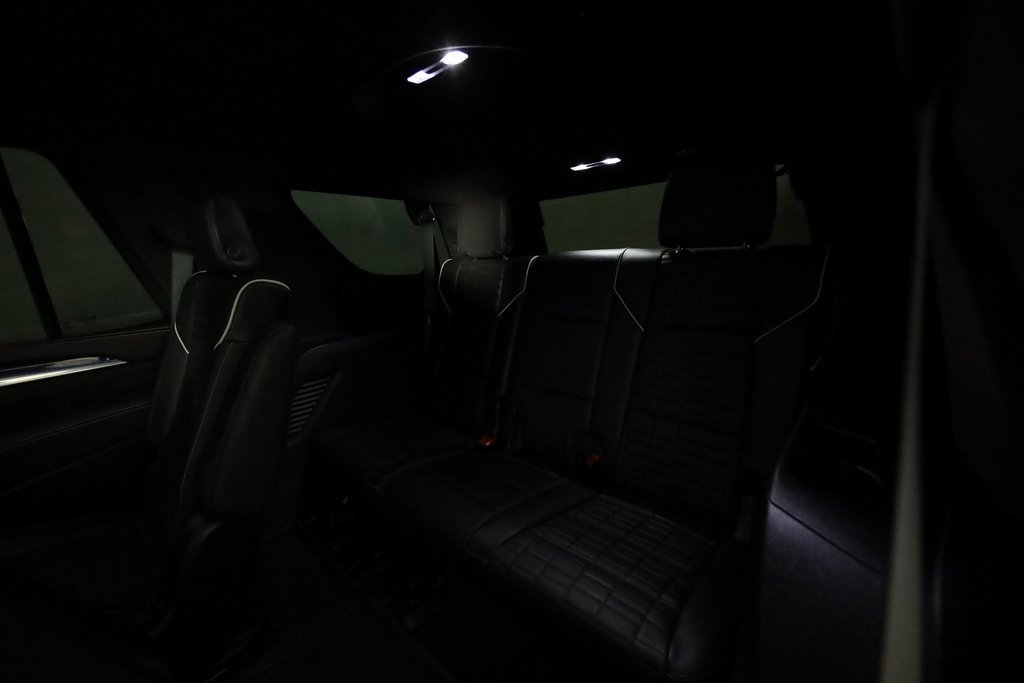 Used 2025 Cadillac Escalade V image 16
