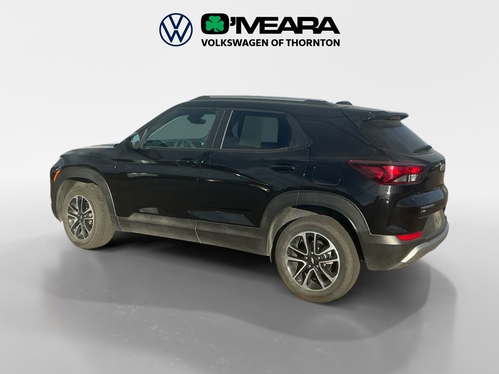 Used 2025 Chevrolet TrailBlazer LT image 3