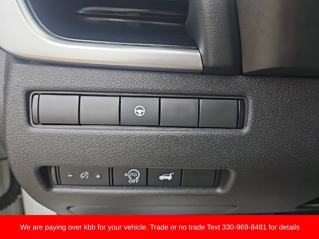 Used 2023 Nissan Rogue SL AWD/4WD image 13