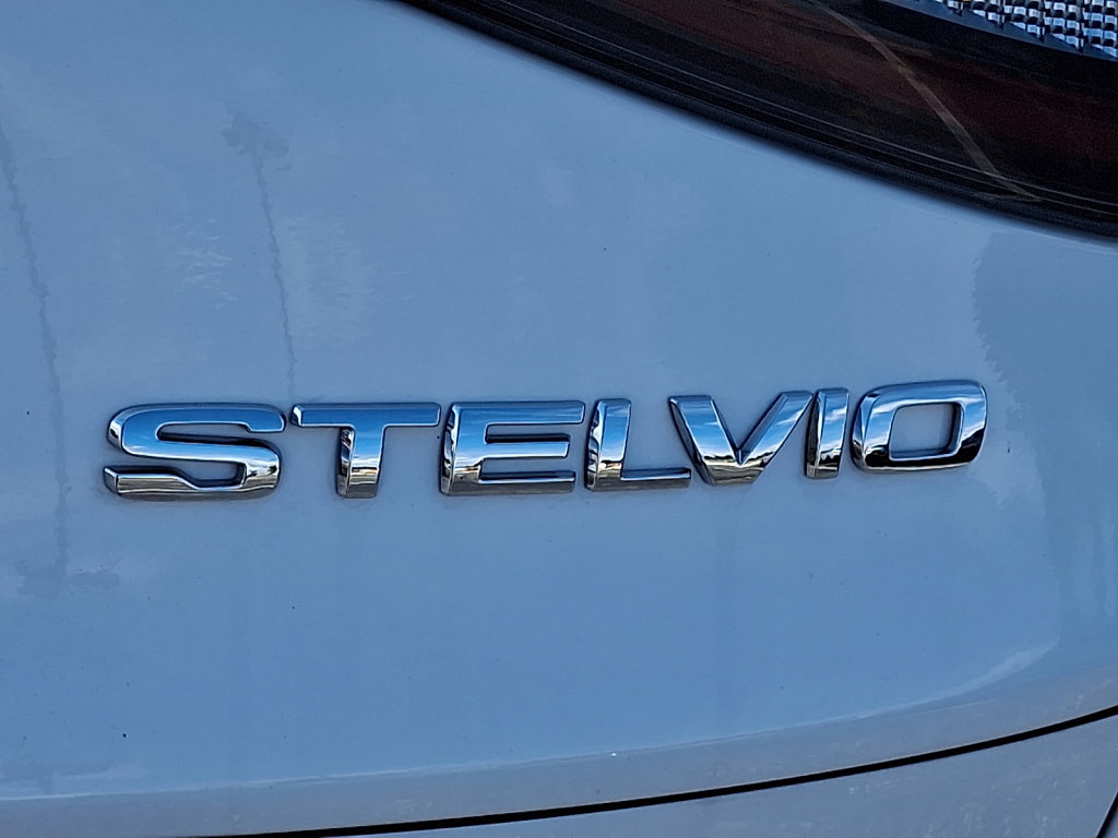 Used 2024 Alfa Romeo Stelvio Ti image 16
