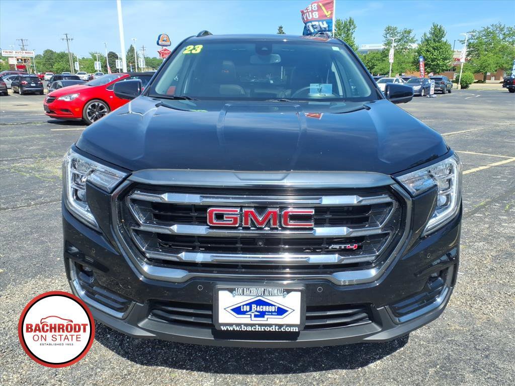 Used 2023 GMC Terrain AT4 w/ Tech Package AWD/4WD image 2