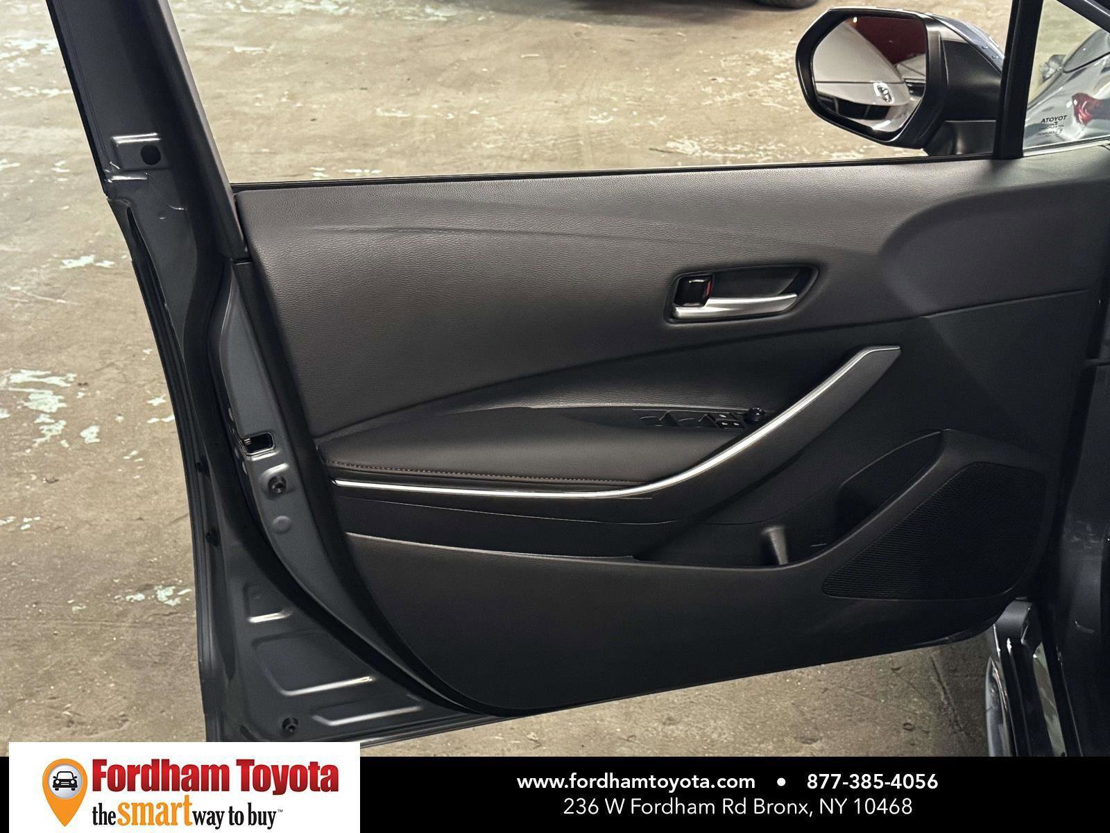 Used 2023 Toyota Corolla SE FWD image 15