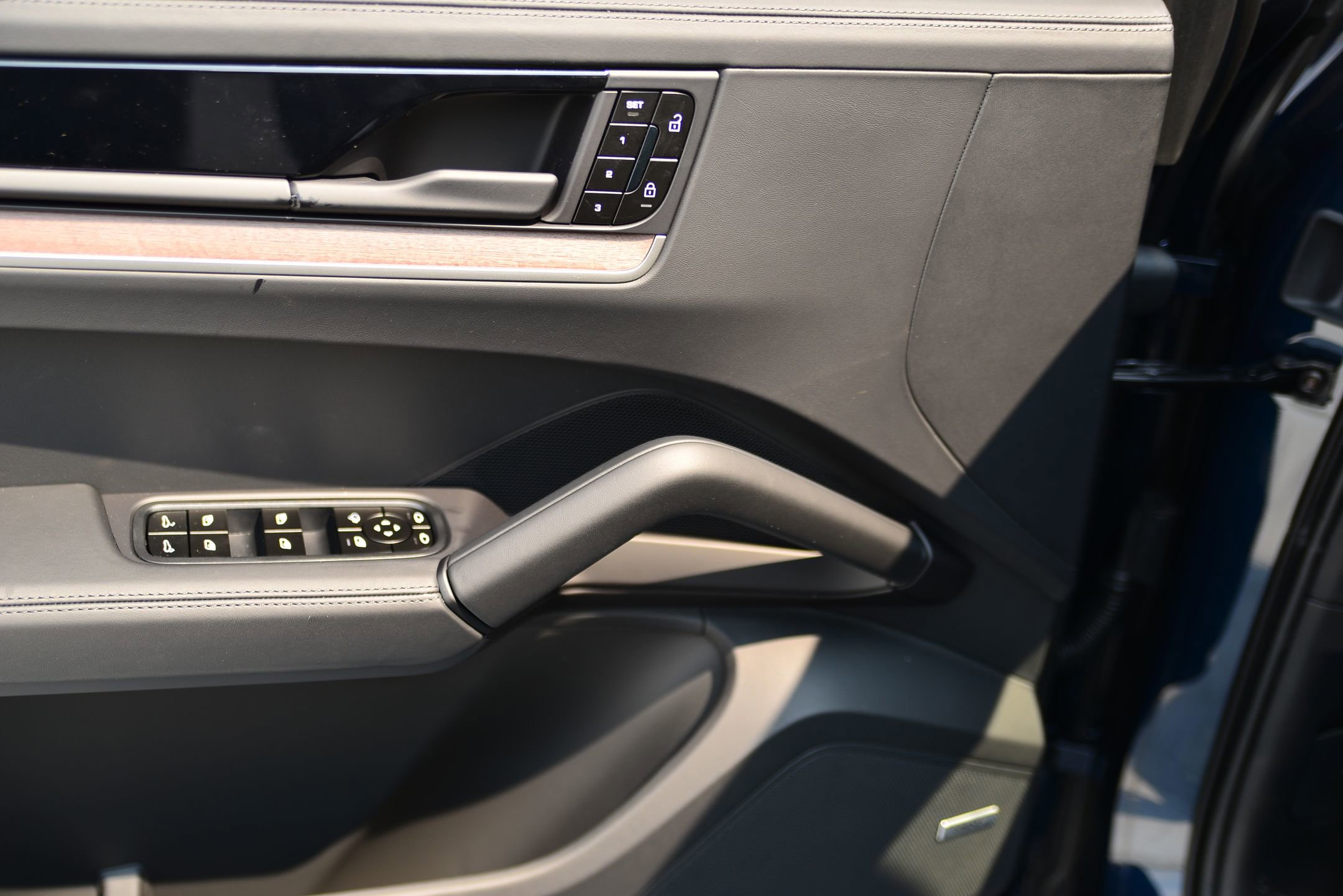 Certified 2026 Porsche Cayenne Coupe AWD image 29