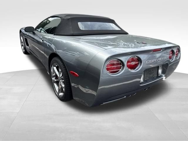 Used 2004 Chevrolet Corvette Convertible w/ Preferred Equipment Group RWD image 11