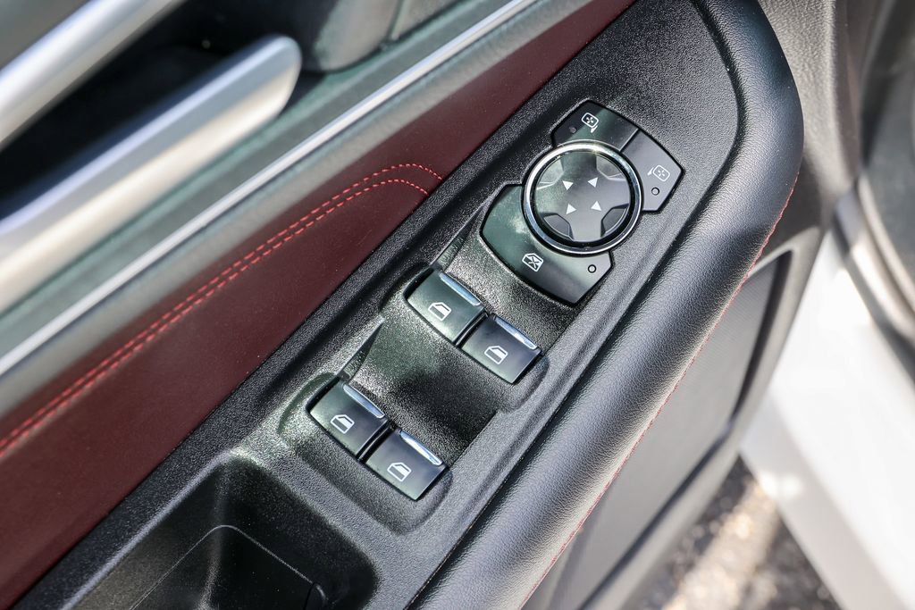 Used 2021 Ford Edge Titanium w/ Equipment Group 301A AWD/4WD image 6
