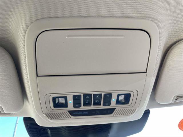 Used 2020 Ford Explorer Platinum w/ Premium Technology Package image 33