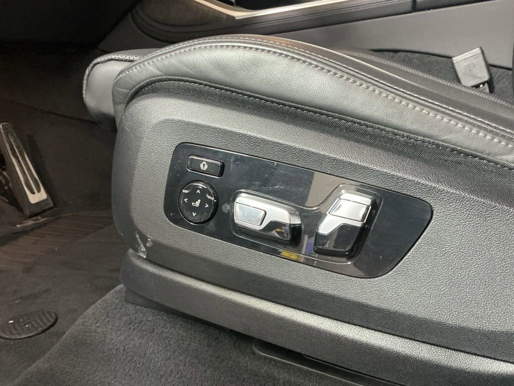 Certified 2023 BMW X7 xDrive40i w/ Executive Package image 21