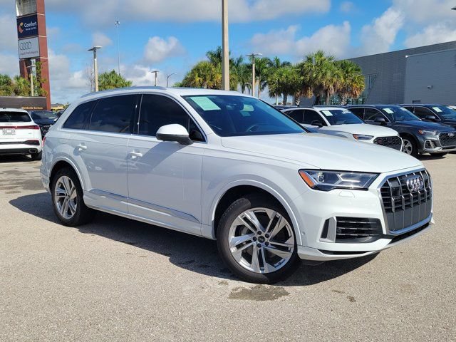 Used 2023 Audi Q7 3.0T Premium Plus w/ Premium Plus Package AWD/4WD image 32