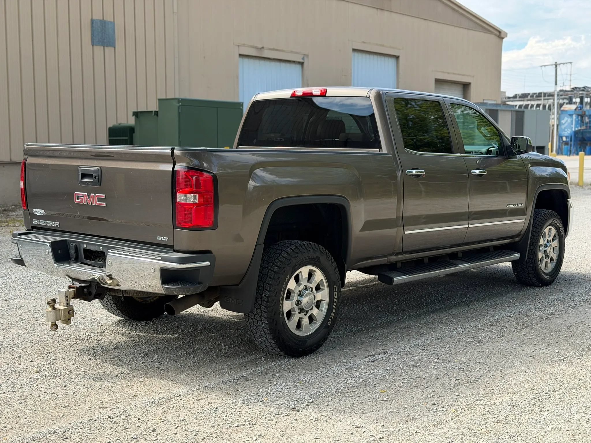 Used 2015 GMC Sierra 2500 SLT w/ SLT Preferred Package AWD/4WD image 5