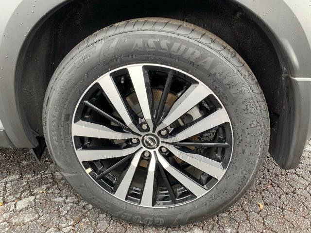 Used 2024 Nissan Pathfinder Platinum w/ Cargo Package image 29