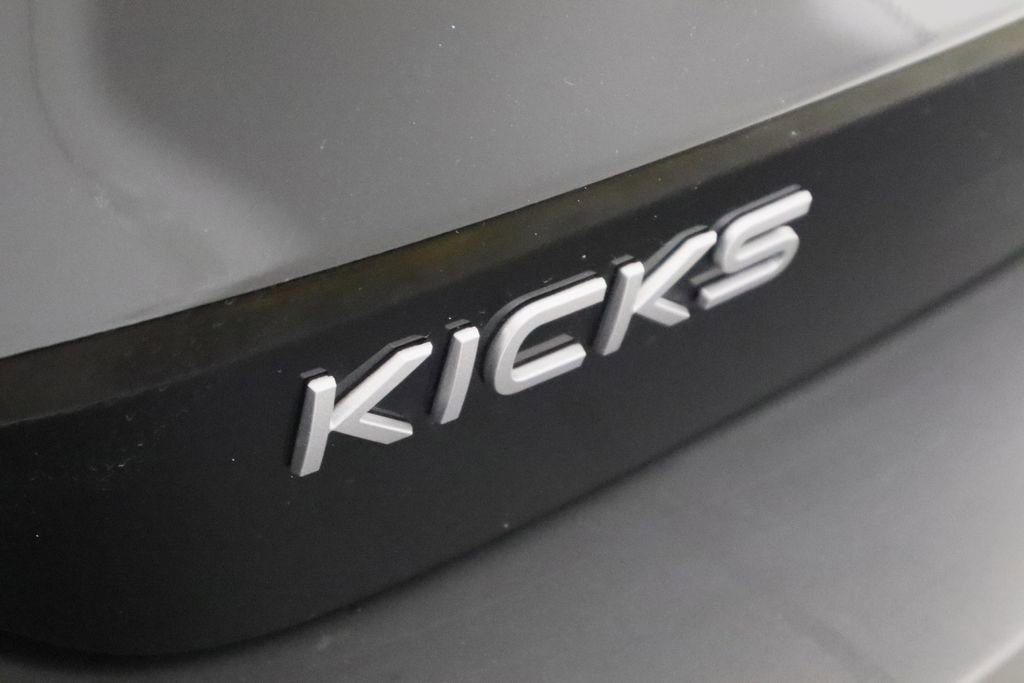 Used 2025 Nissan Kicks S w/ Charging Package image 33