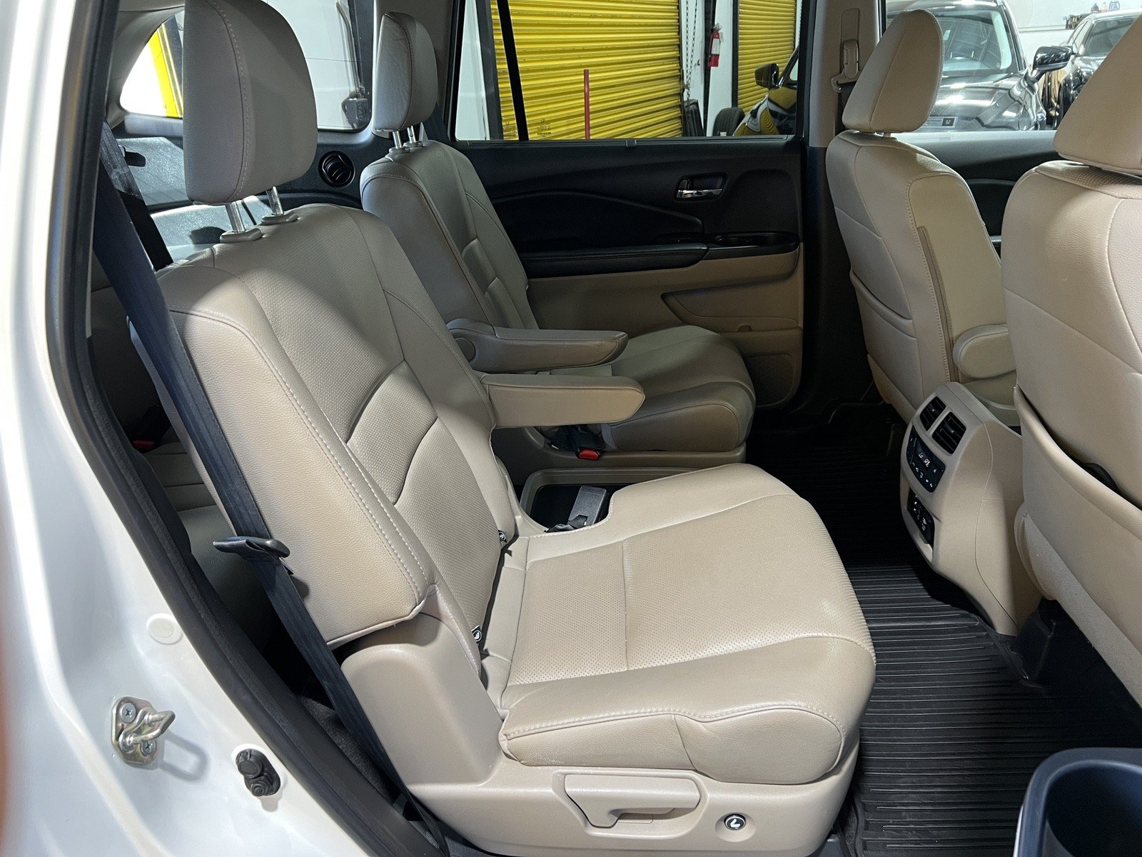 Used 2017 Honda Pilot Elite image 18