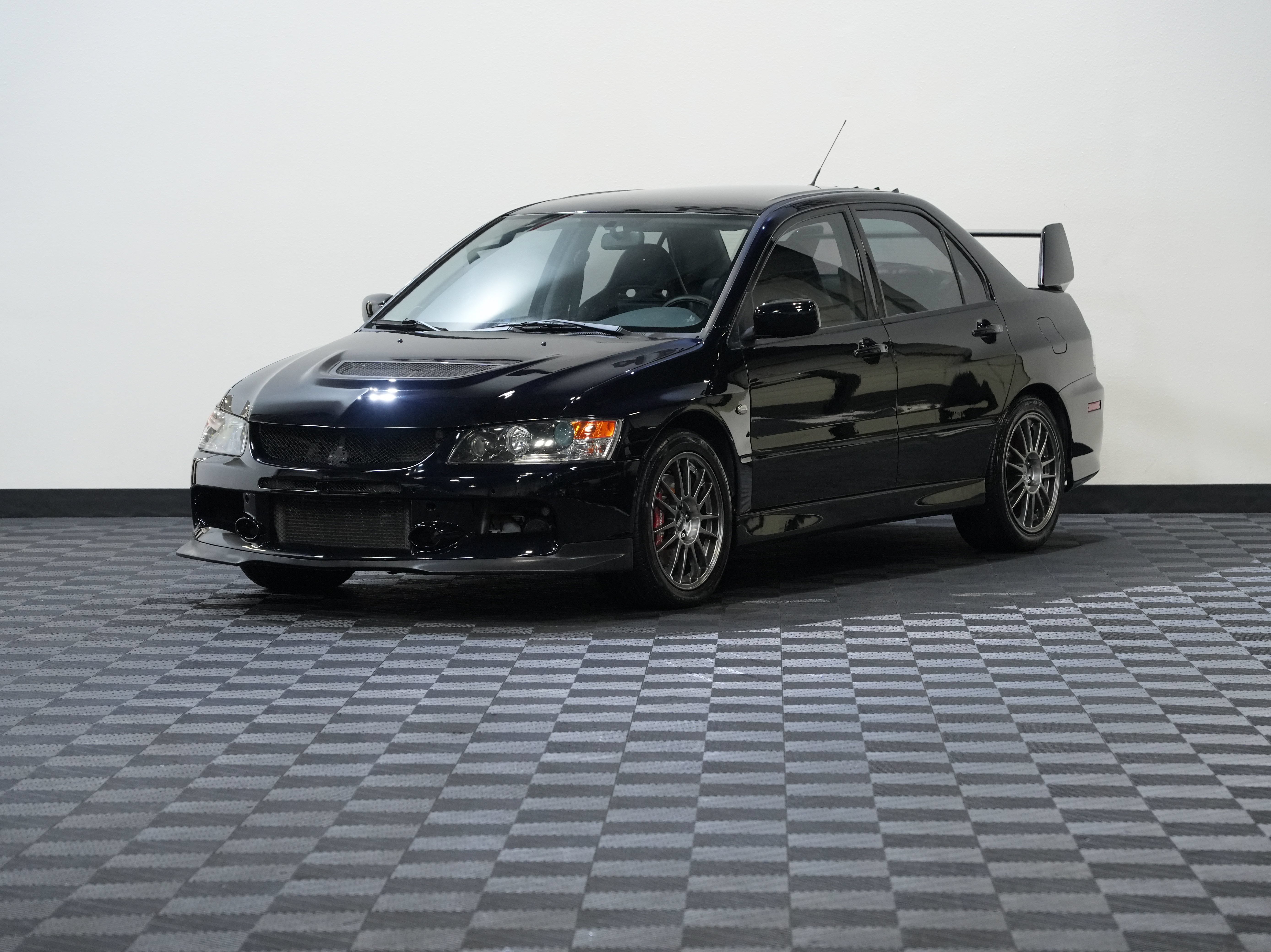 Used 2006 Mitsubishi Lancer Evolution MR AWD/4WD image 3