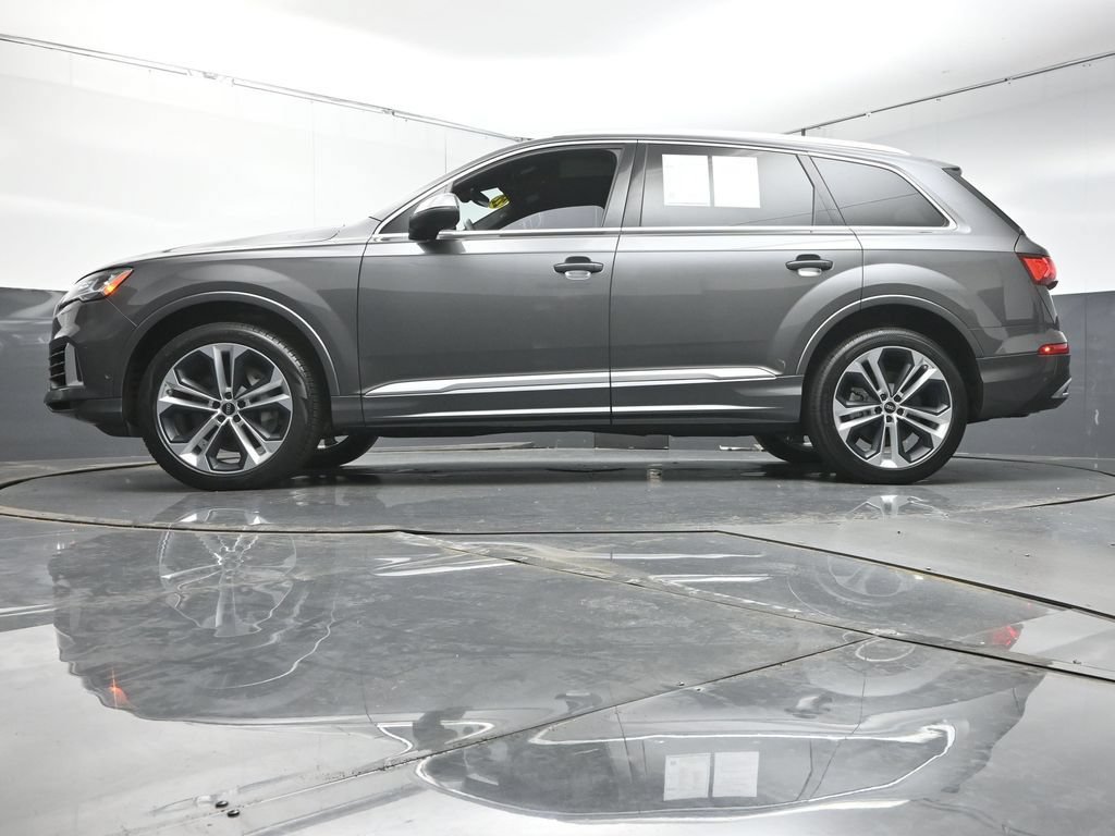 Used 2022 Audi Q7 3.0T Premium Plus w/ Premium Plus Package AWD/4WD image 37