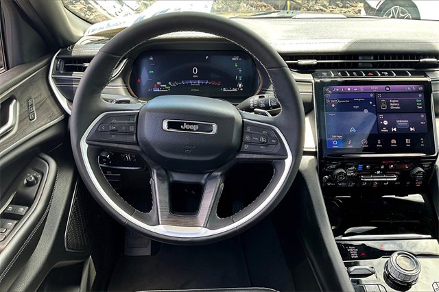 Used 2025 Jeep Grand Cherokee Limited 4xe image 5