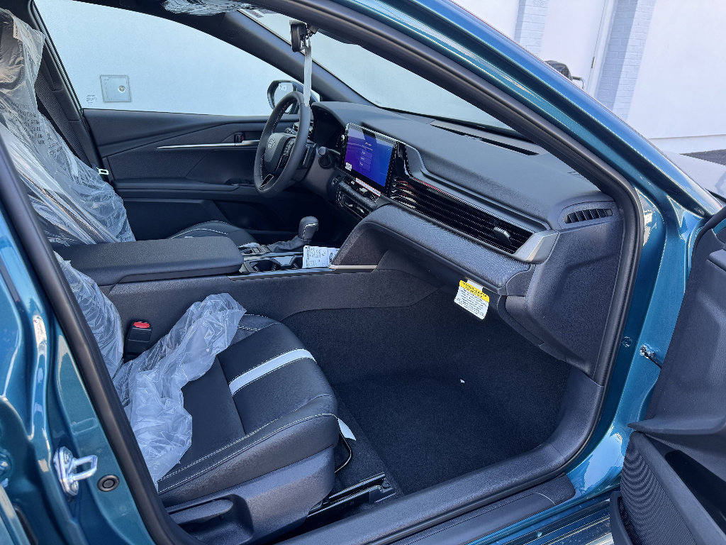 New 2026 Toyota Camry SE image 12