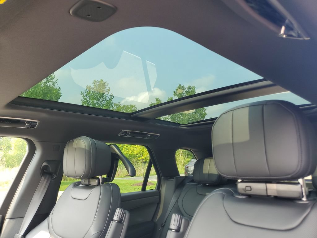 New 2026 Land Rover Range Rover Sport SE AWD/4WD image 11