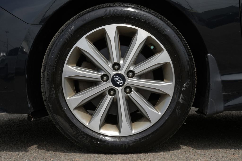 Used 2017 Hyundai Sonata Limited w/ Tech Package 03 image 13