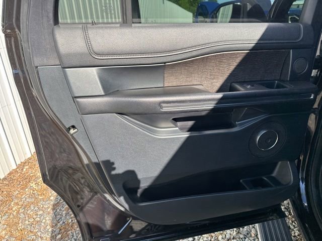 Used 2020 Ford Expedition Max Limited RWD image 18