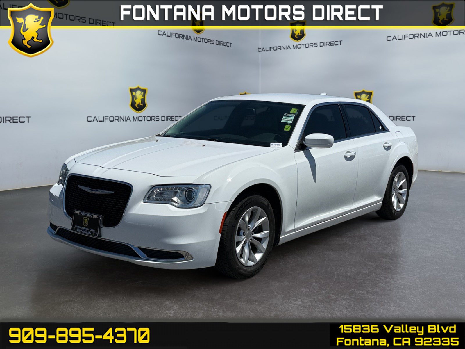 Used 2019 Chrysler 300 Touring RWD image 1