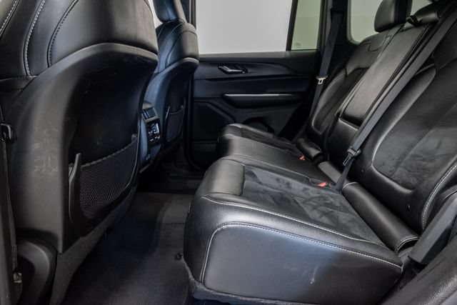 Used 2024 Jeep Grand Cherokee Altitude AWD/4WD image 27