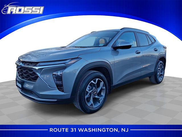 Certified 2025 Chevrolet Trax LT w/ Driver Confidence Package