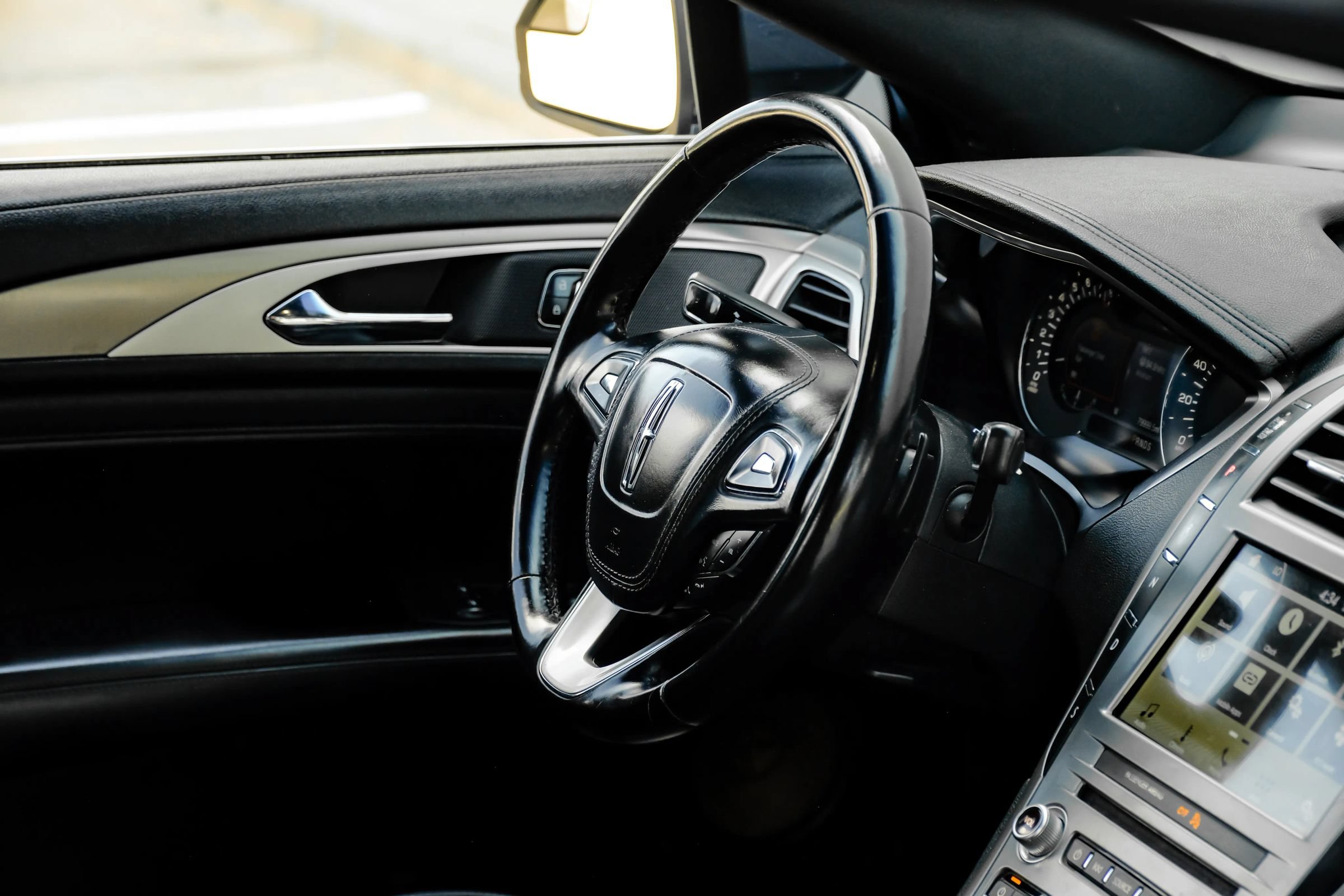 Used 2017 Lincoln MKZ Premiere FWD image 20