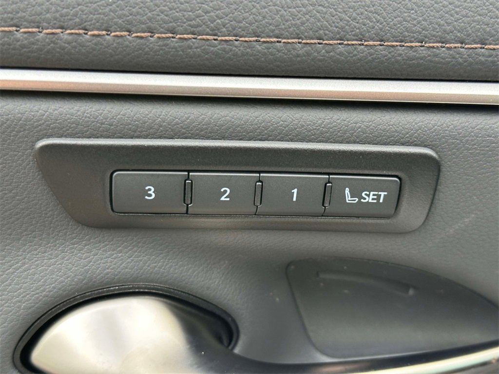 New 2025 Lexus ES 350 350 image 16