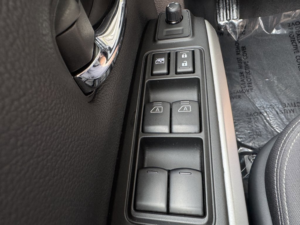 Used 2024 Nissan Titan SV w/ SV Convenience Package image 29