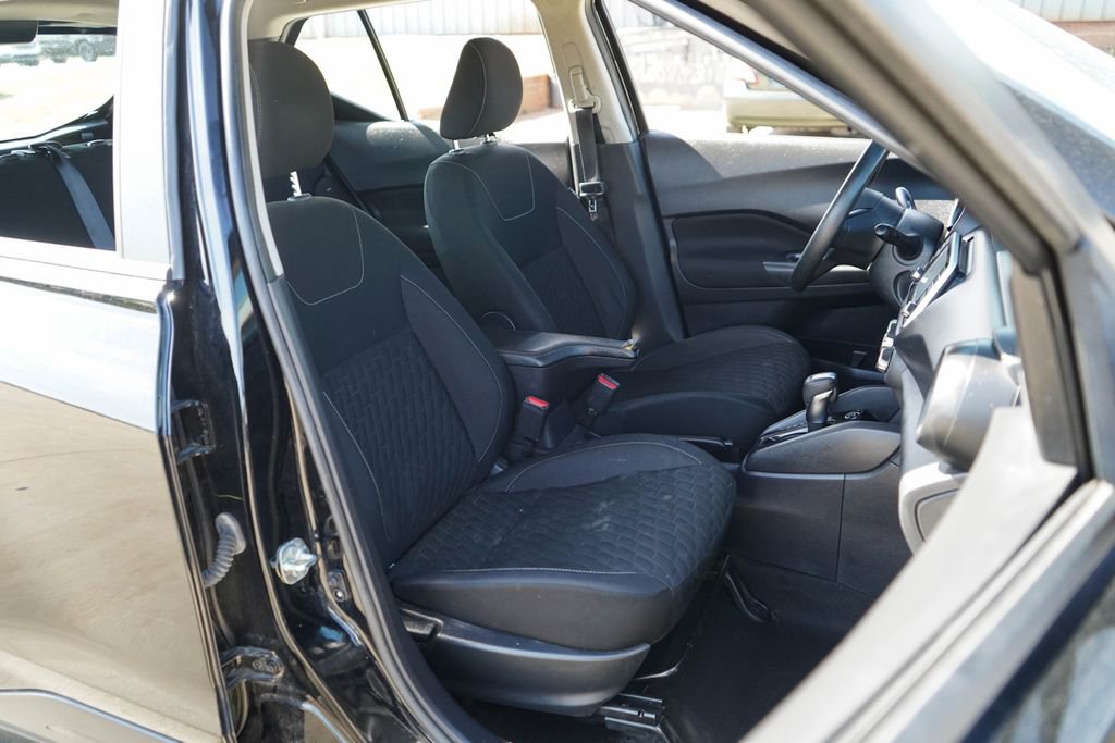 Used 2022 Nissan Kicks S FWD image 12