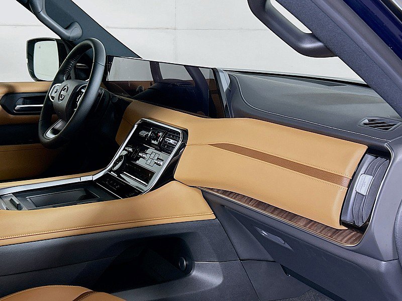 New 2025 Nissan Armada SL w/ Captain's Chari Seat Package image 31