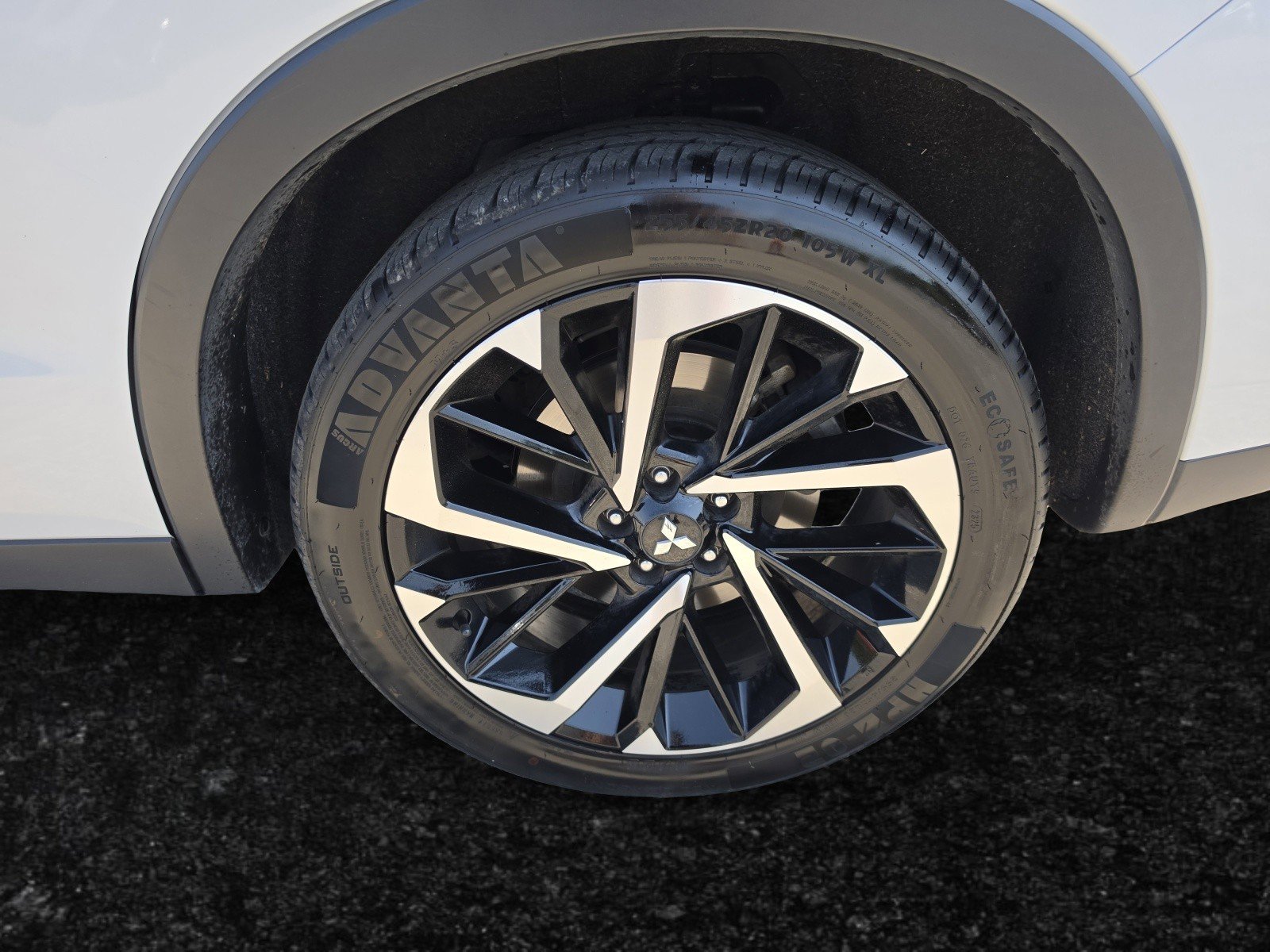 Used 2024 Mitsubishi Outlander SE image 30