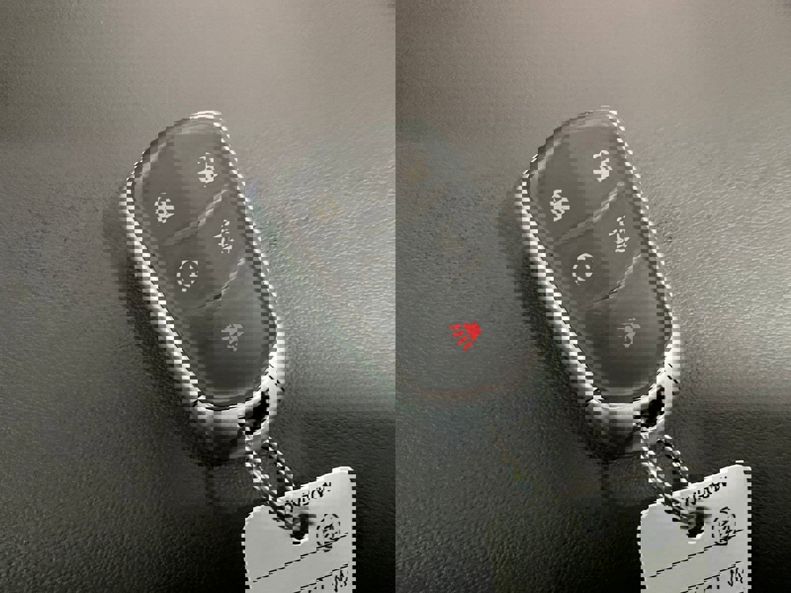 Used 2025 Cadillac XT5 Premium Luxury w/ Technology Package image 12